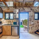 Evangelia Casa, Comfy Stay, Centrally, With Views!